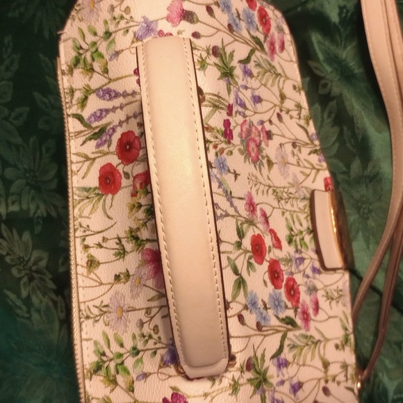 Iman Purse and (no name) Wallet - Picture 8 of 16